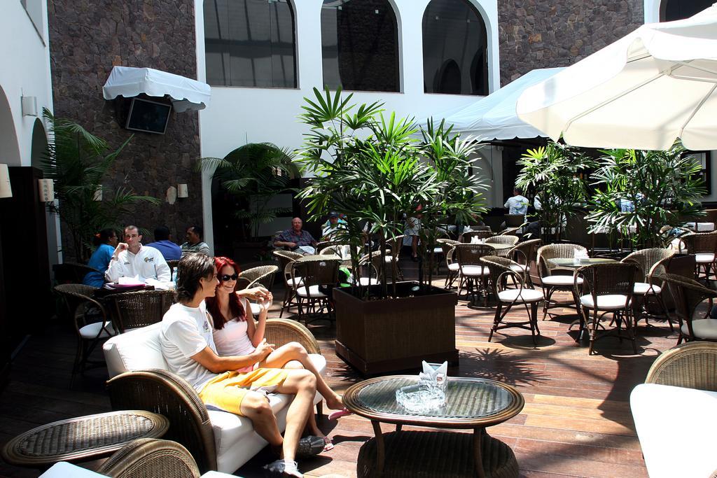 Hotel Tropical Manaus Zewnętrze zdjęcie Patio de la Casa Colorada